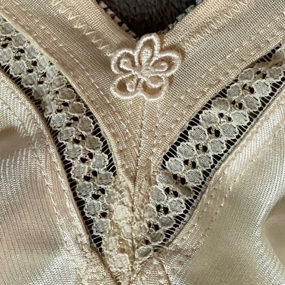 Vintage Playtex Body Suit Girdle with snap crotch. - Picture 5 of 6